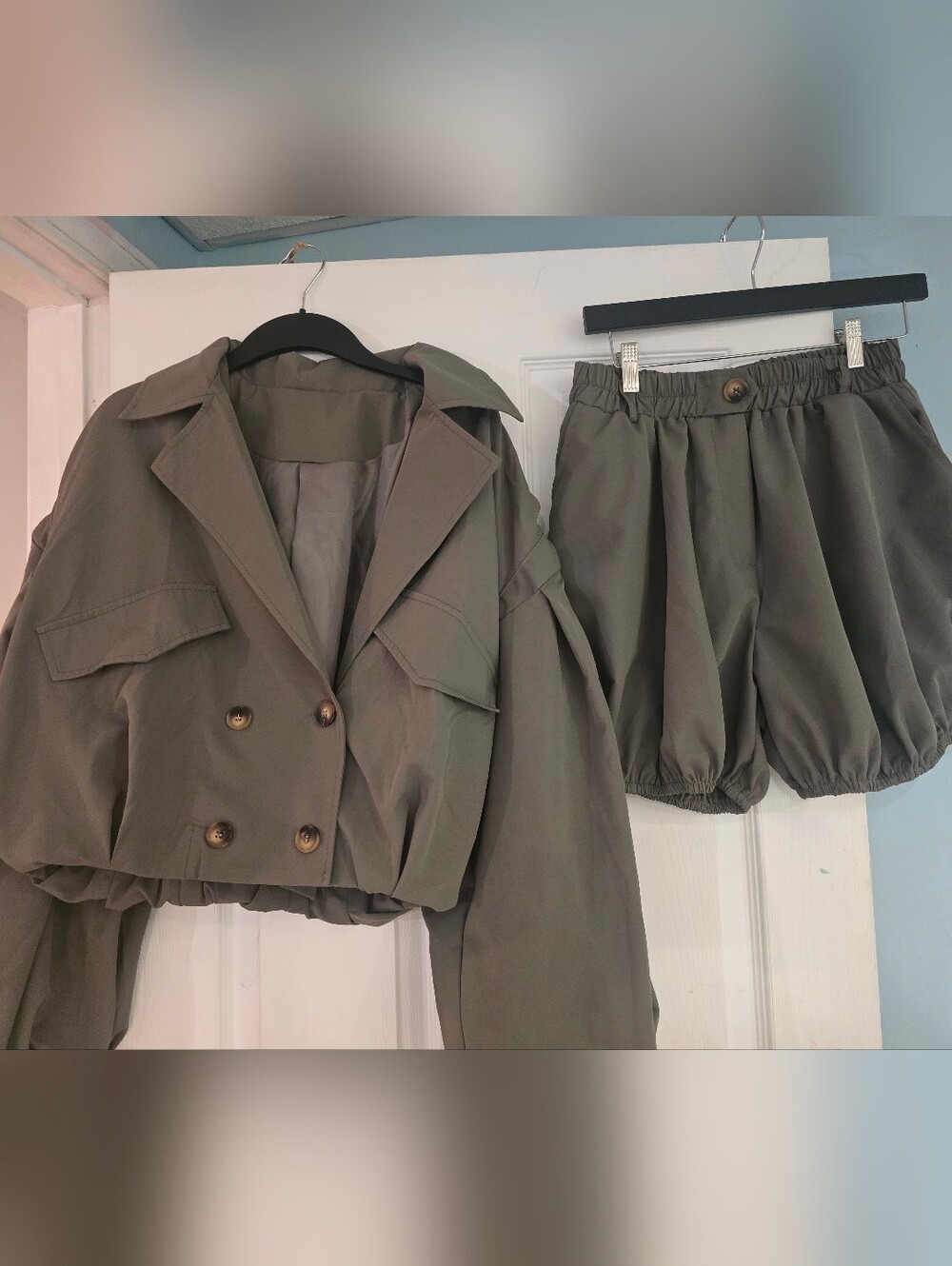 Cropped Utility Jacket & Bubble Shorts Set in Olive Green
